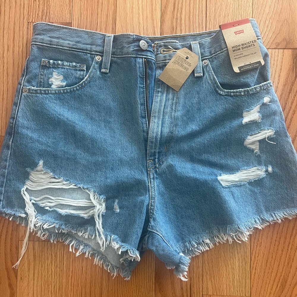 Levi’s high rise mom shorts